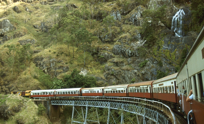 658_Met de trein van Cairns naar Kuranda.jpg